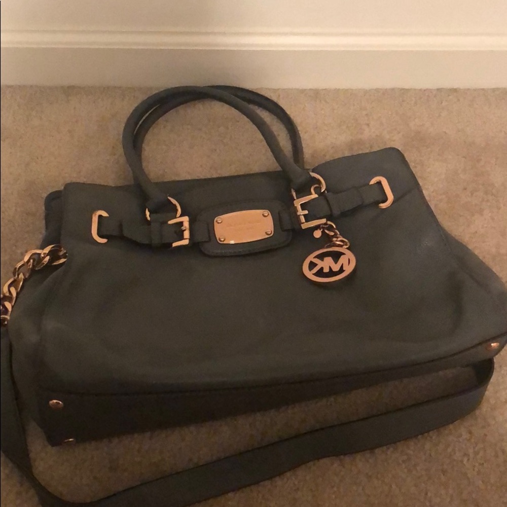 Used Michael Kors Purse with matching wallet